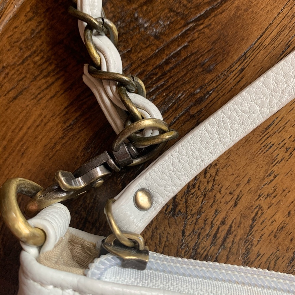 Big Buddha Crossbody - Picture 4 of 5